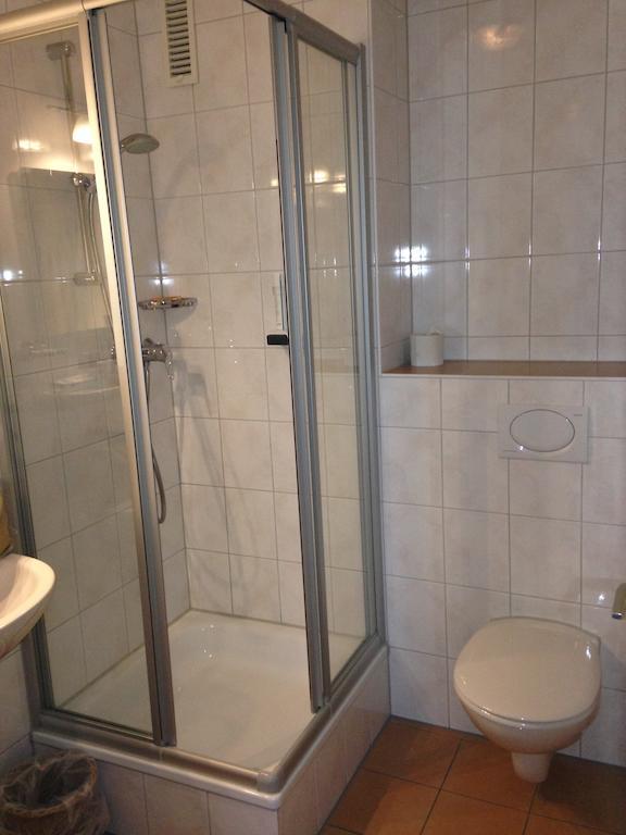 Hotel Luitpold Landshut Room photo